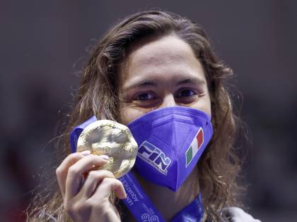 Simona, la super divina. Quadarella oro nei 1500. E sono 5 come Federica