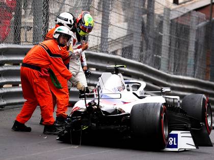 Paura per Mick Schumacher: doppio botto a Monaco