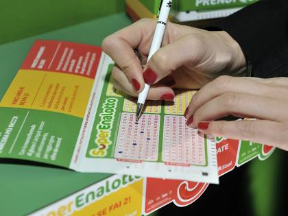 Sisal: gli italiani e il SuperEnalotto, così cambiano i sogni