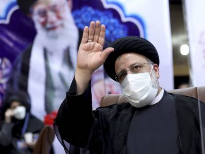 Eliminati dal voto i candidati riformisti. L'Iran rischia un'altra rivolta popolare