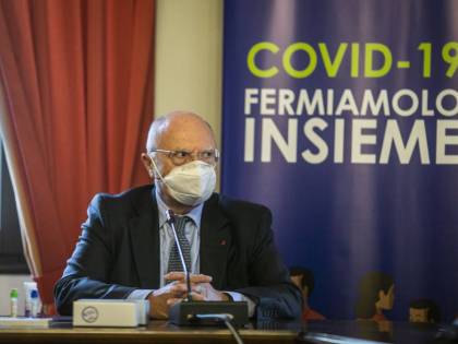 Il catastrofista Galli capitola: "Dai vaccini la svolta"
