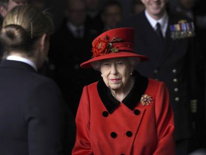 La Regina richiama a Londra Harry: "Preoccupata per la sua salute mentale"