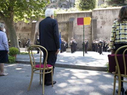 "Fermato pure dai vigili": la Raggi, Ciampi e la commedia dell'assurdo