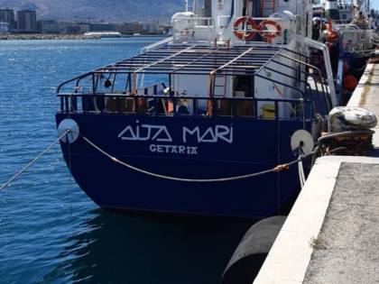 La Aita Mari ci lascia i migranti e torna in Spagna (senza quarantena)