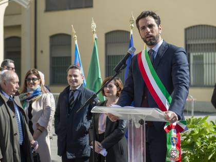 A Torino i candidati (tutti maschi) litigano sui 2 euro alle primarie