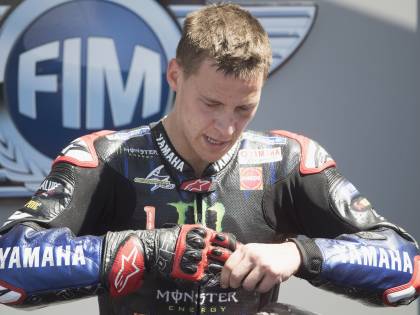 Quartararo, "spogliarello" a 300 all'ora