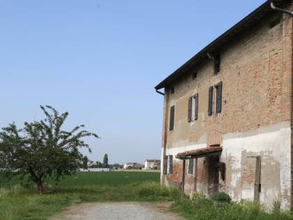 I genitori pakistani, lo zio con la pala: la famiglia sotto accusa