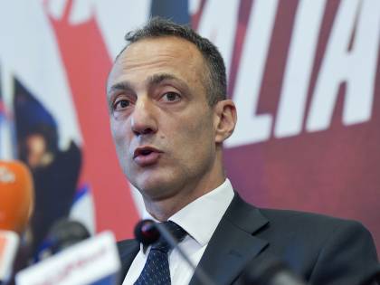 Rush finale sui candidati. E De Vito passa a Fi: "M5s è inqualificabile"