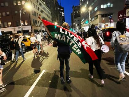 Soldi e mancata trasparenza: così finisce l'utopia di Black Lives Matter