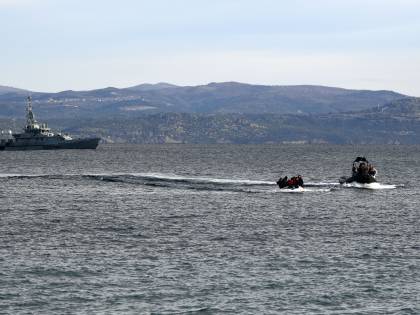 "Costosa e inutile": ennesima bufera Ue sulla gestione dei migranti