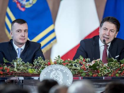 Voci al veleno su Conte: "Vuole il Movimento 5 Amici"