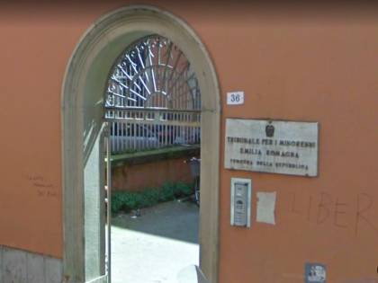 Nella casa disabitata per cercare la palla: i bimbi interrogati in tribunale
