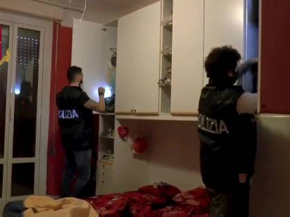 Sgominata la banda della "bella" e della "brutta"