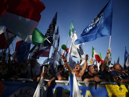 Centrodestra inarrestabile: cifra record