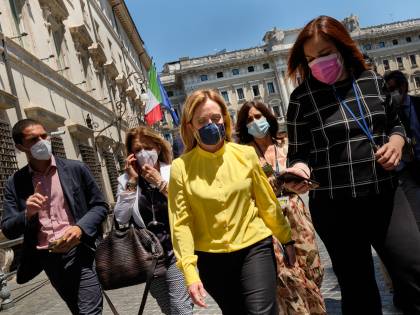 La Meloni silura la Boschi: "Impreparata e mente"