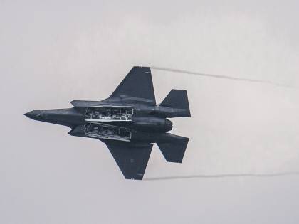Incontri ravvicinati Baltico: così un caccia russo sfida gli F-35 italiani