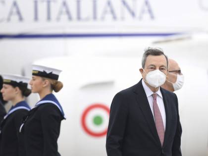 Draghi fa asse con Biden su Libia e stop ai dazi. E punta a guidare la Nato.