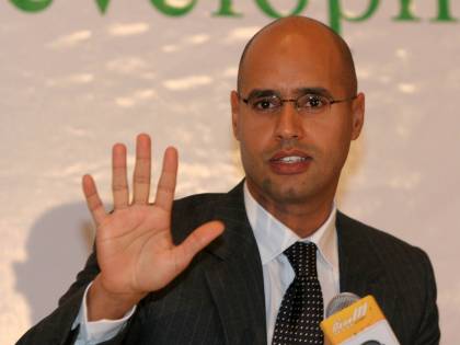 Vita spericolata e gusto per il glamour. Un altro Gheddafi sogna da presidente