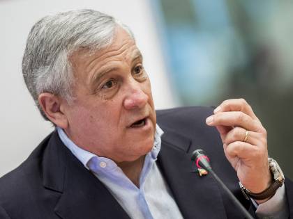 Tajani da Draghi avvisa i 5 Stelle. "Farlo cadere? Da irresponsabili"