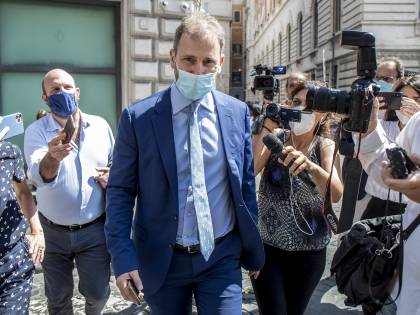 Casaleggio, schiaffo a Conte: "Governo e Figliuolo egregi"