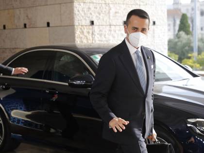 Malumori della Difesa: "Di Maio nuoce al Paese"