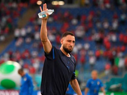 Gli opposti degli azzurri. Il distratto Donnarumma. La bandiera Berardi