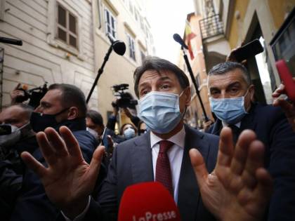 Sfida finale tra Conte e Beppe per prendersi i 5s