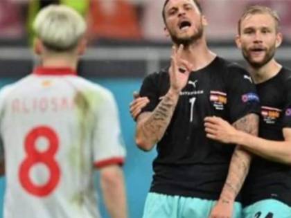 ''Mi sto f.... tua madre albanese''. La frase choc agli Europei