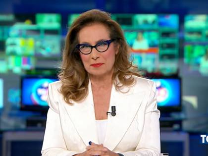 "La rapinata sono io...". L'annuncio della Buonamici al Tg5