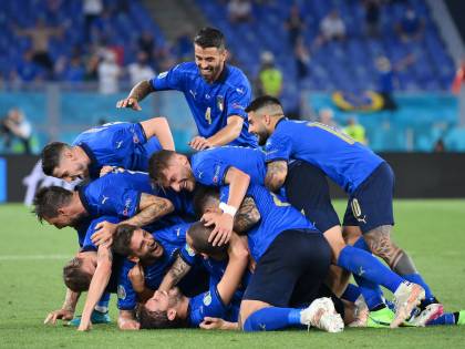 Favola made in Sassuolo. La Bella Italia di provincia vola dritta agli ottavi