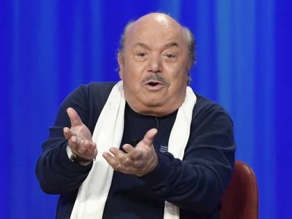 "Papà mi voleva prete. I critici mi rinnegavano ma li ho fatti pentire"