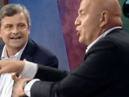 "Quaquaraquà", "Pagliacciata": Rissa in tv tra Rizzo e Calenda