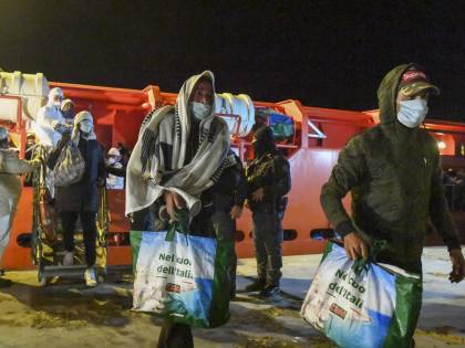Graziata l'ong: via multa e confisca