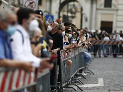 Voltare pagina con un simbolo