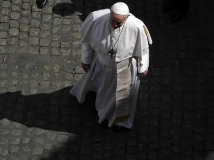 Cortocircuito nella Chiesa: ecco cosa succede al Papa