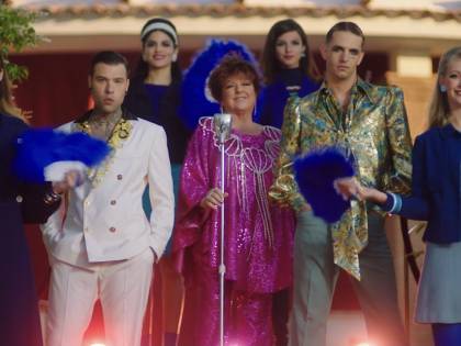 Il Codacons chiede il ritiro del video della canzone di Fedez