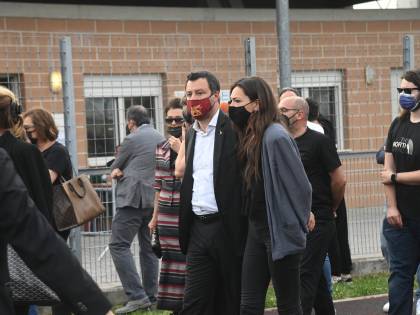 "Una passerella", "Vergognati": la compagna di Salvini asfalta la Lucarelli