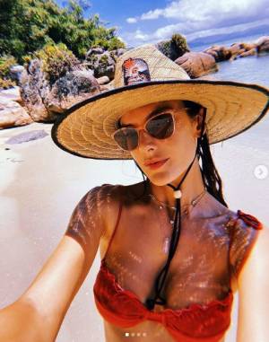 Alessandra Ambrosio, le immagini hot