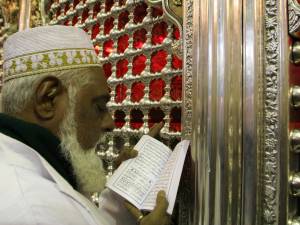 Islam, l’allarme di Amato: 
i terroristi usano le moschee