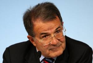Prodi si autopromuove a pieni voti 
Nel futuro: "Nessuna alleanza con l'Udc"