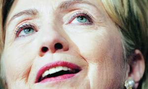 Hillary  entra nel covo dei blogger raccoglie fischi e attacca Obama