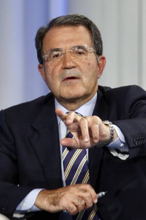 Prodi, show contro il comico. Ma lo incorona leader politico