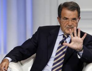 Editto di Prodi per cacciare Santoro ma gli alleati lo contestano