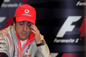 Renault, un ultimatum 
ad Alonso: firma per 3 anni
