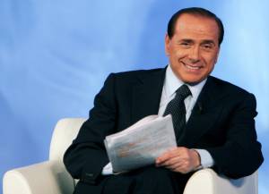 Berlusconi: "Ora si vada alle elezioni" 
Veltroni: "Evitare il voto anticipato"