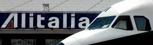 Alitalia cancella Malpensa: solo tre voli 
intercontinentali. E la Sea presenta 
la richiesta per i danni: 1,25 miliardi