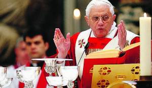 Sanremo si ribella ai Gesuiti: «Vogliamo la Messa in latino»
