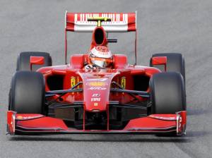 La Rossa vola, Hamilton pure: ma contro le barriere