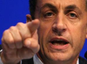 Sarkozy, maestro del mondo: 
"Zapatero? E' poco intelligente"