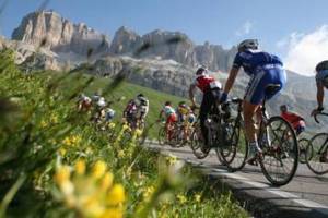 Torna la "Maratona dles Dolomites": 
in 9mila all'attacco di sette passi